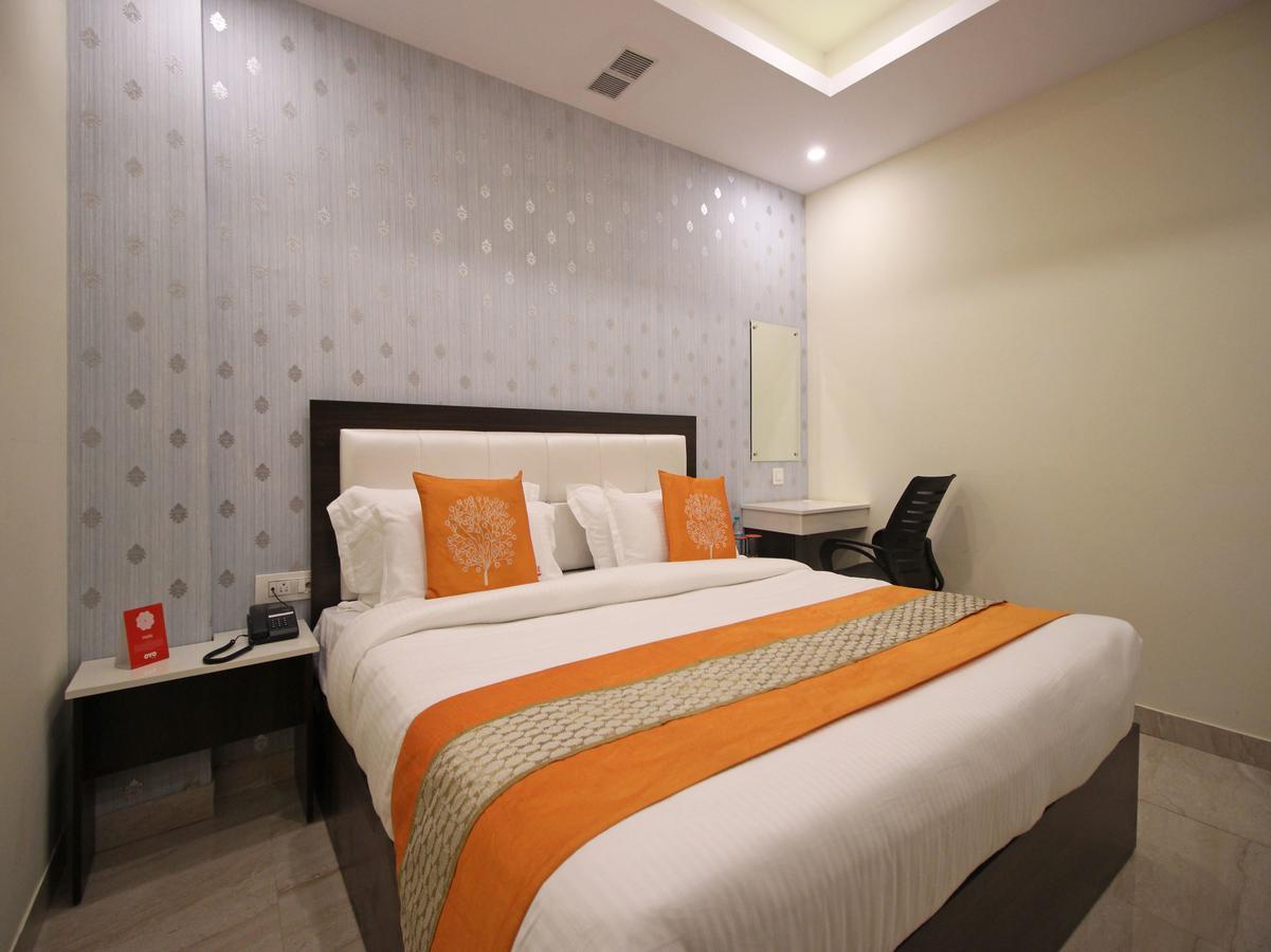 Oyo 8132 Hotel Kukreja デヘラードゥーン エクステリア 写真