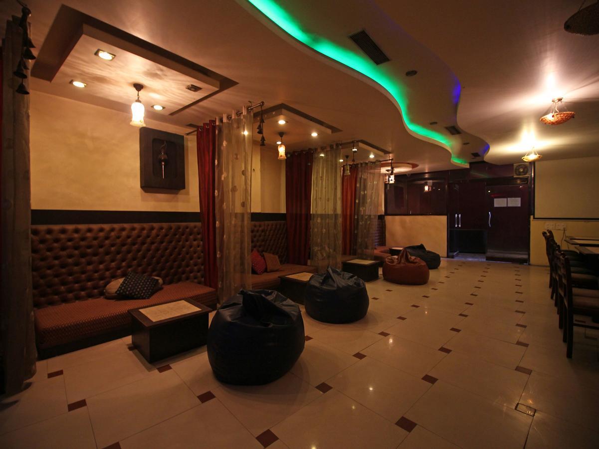 Oyo 8132 Hotel Kukreja デヘラードゥーン エクステリア 写真