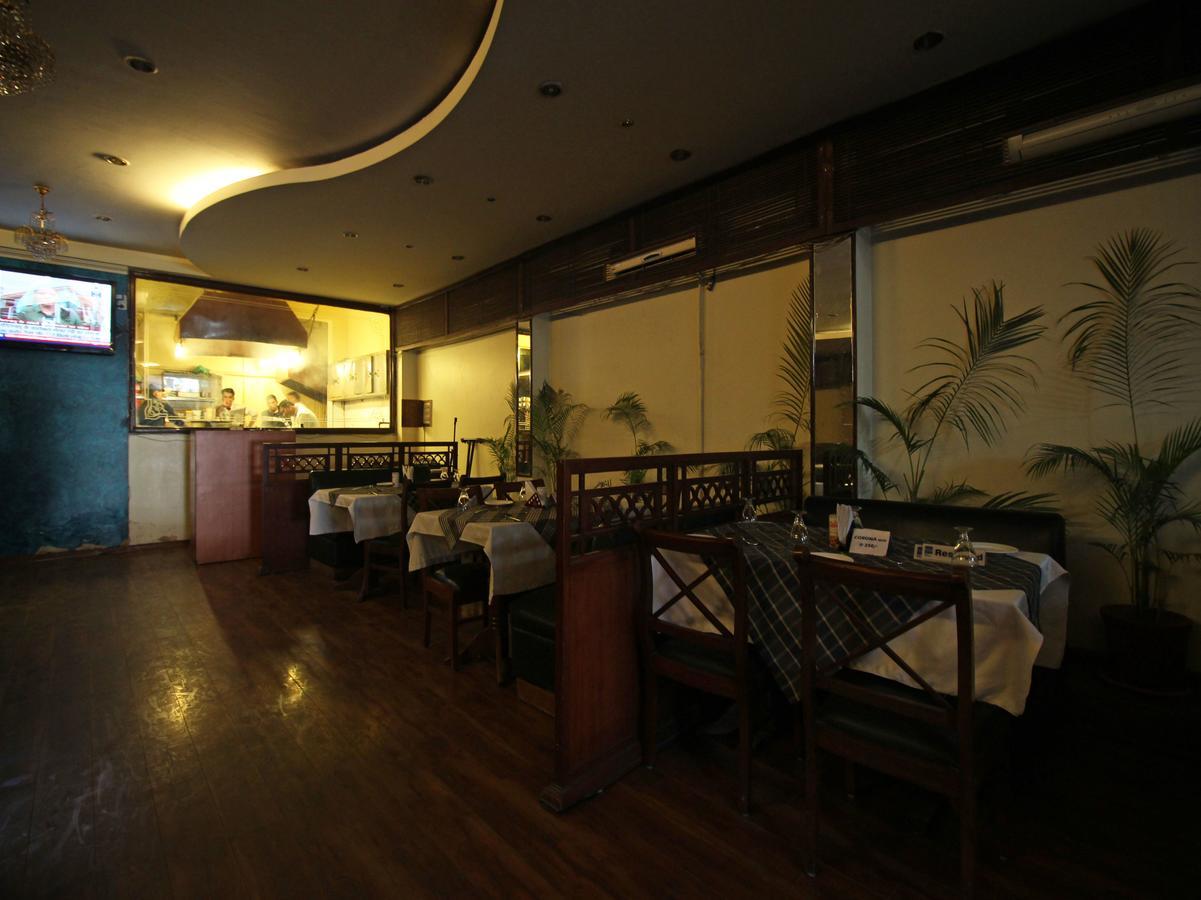 Oyo 8132 Hotel Kukreja デヘラードゥーン エクステリア 写真
