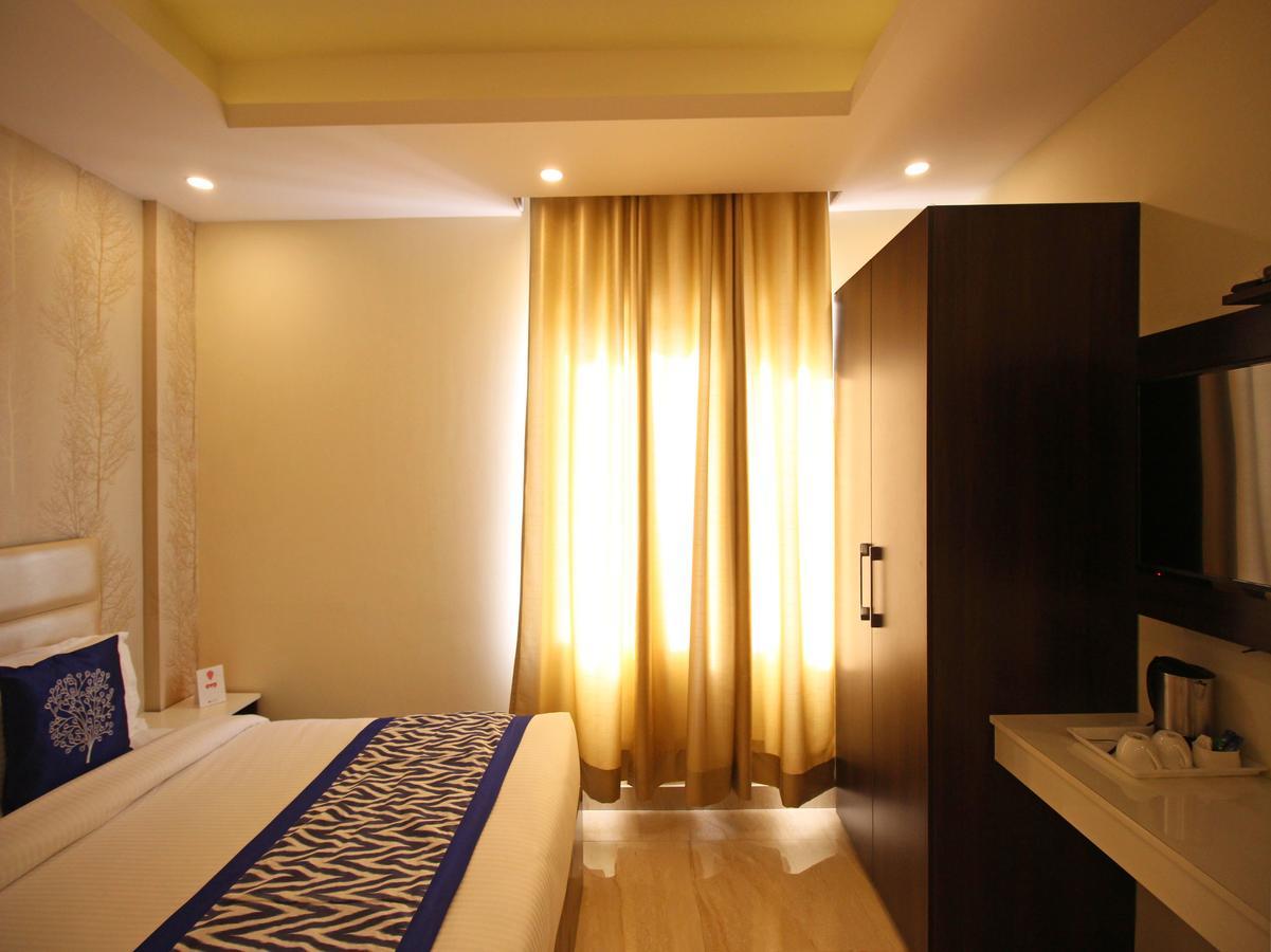 Oyo 8132 Hotel Kukreja デヘラードゥーン エクステリア 写真